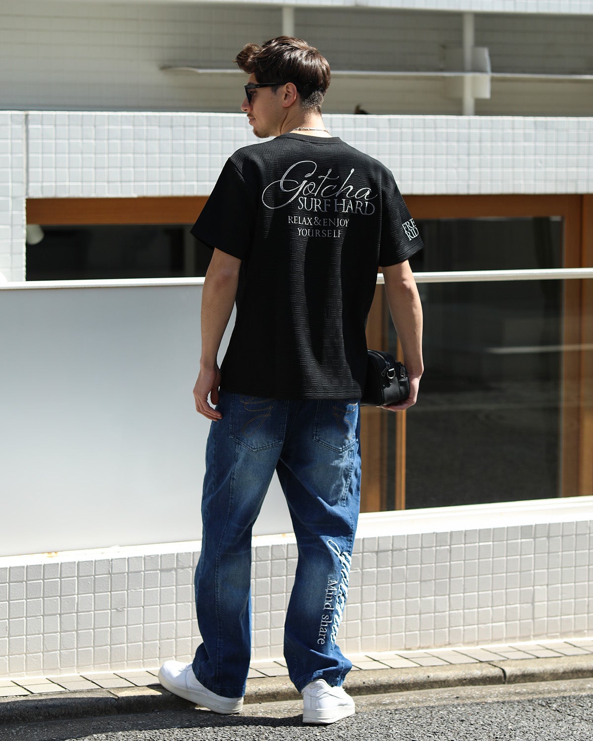 ブラック：180cm/70kg(Lサイズ着用)