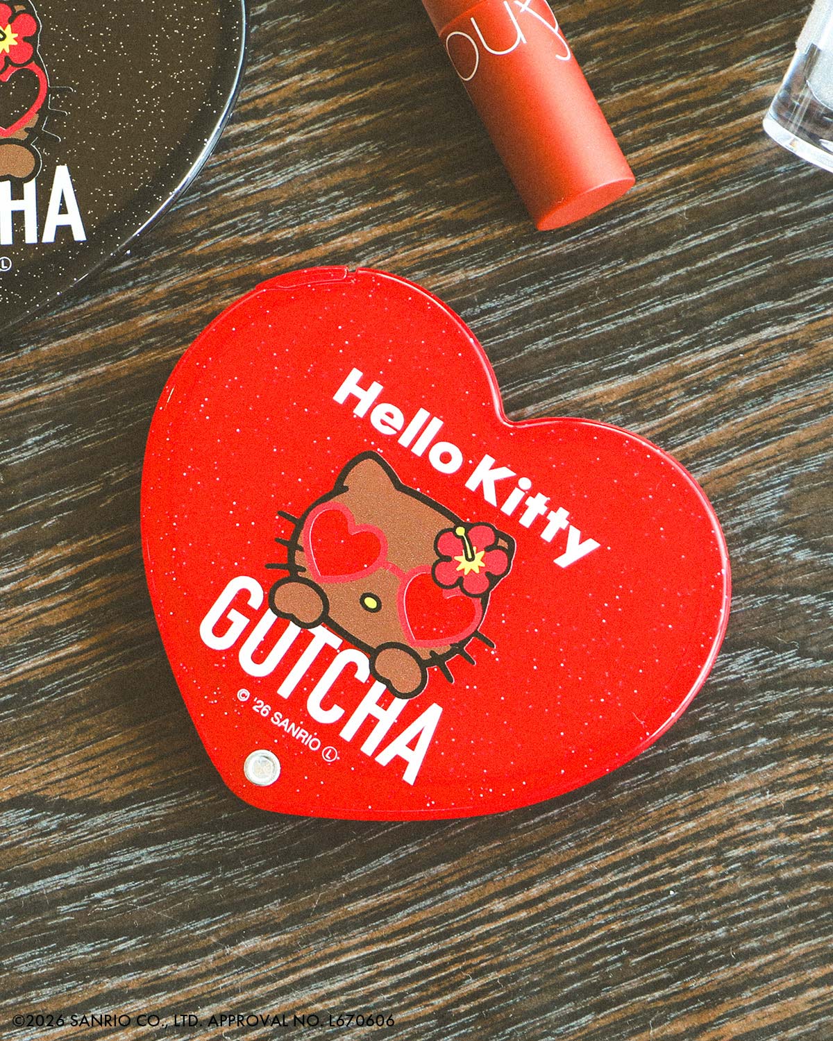 GOTCHA] 日焼け ハローキティ 折りたたみミラー | PEET ONLINE STORE