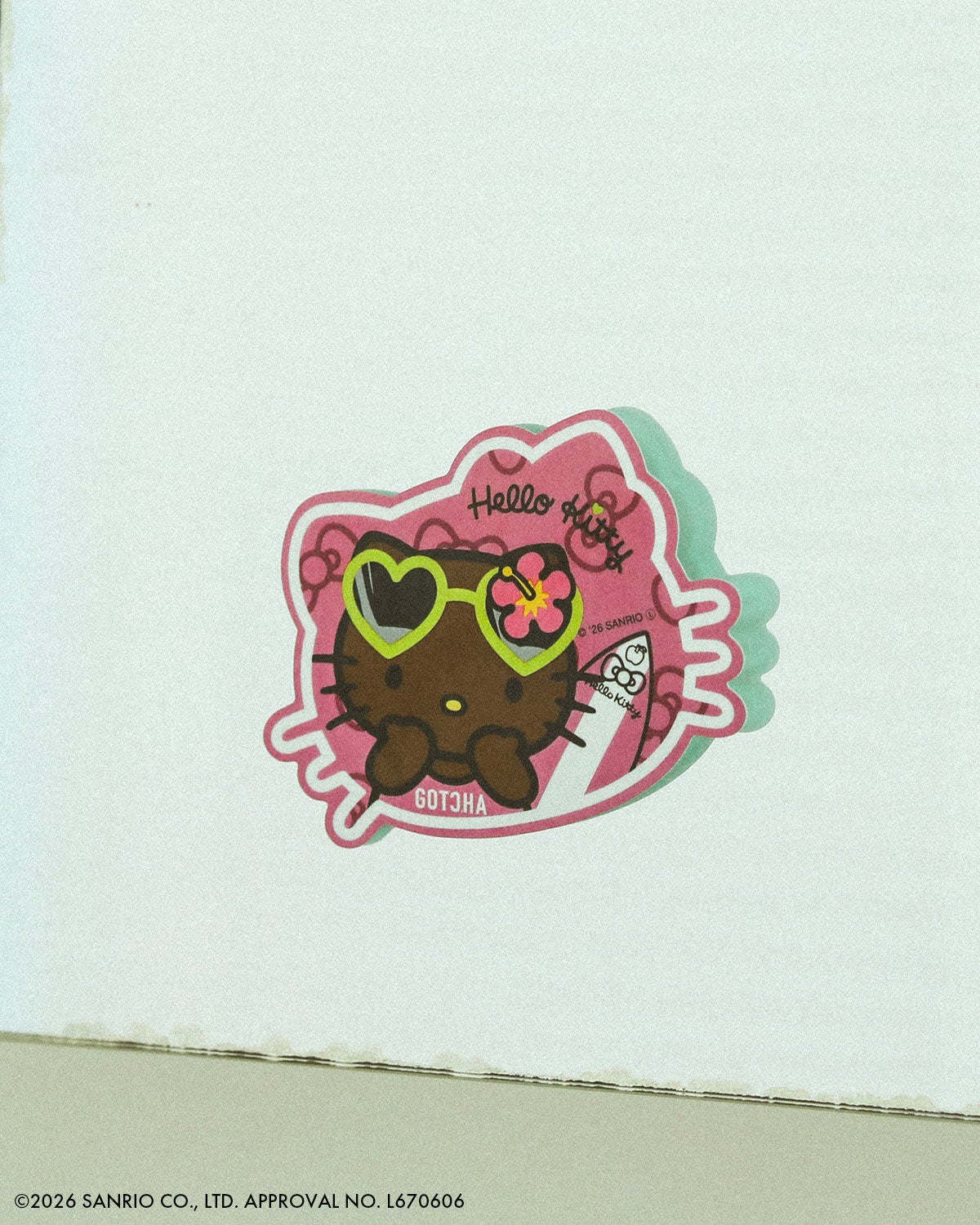 GOTCHA] 日焼け ハローキティ ステッカー | PEET ONLINE STORE