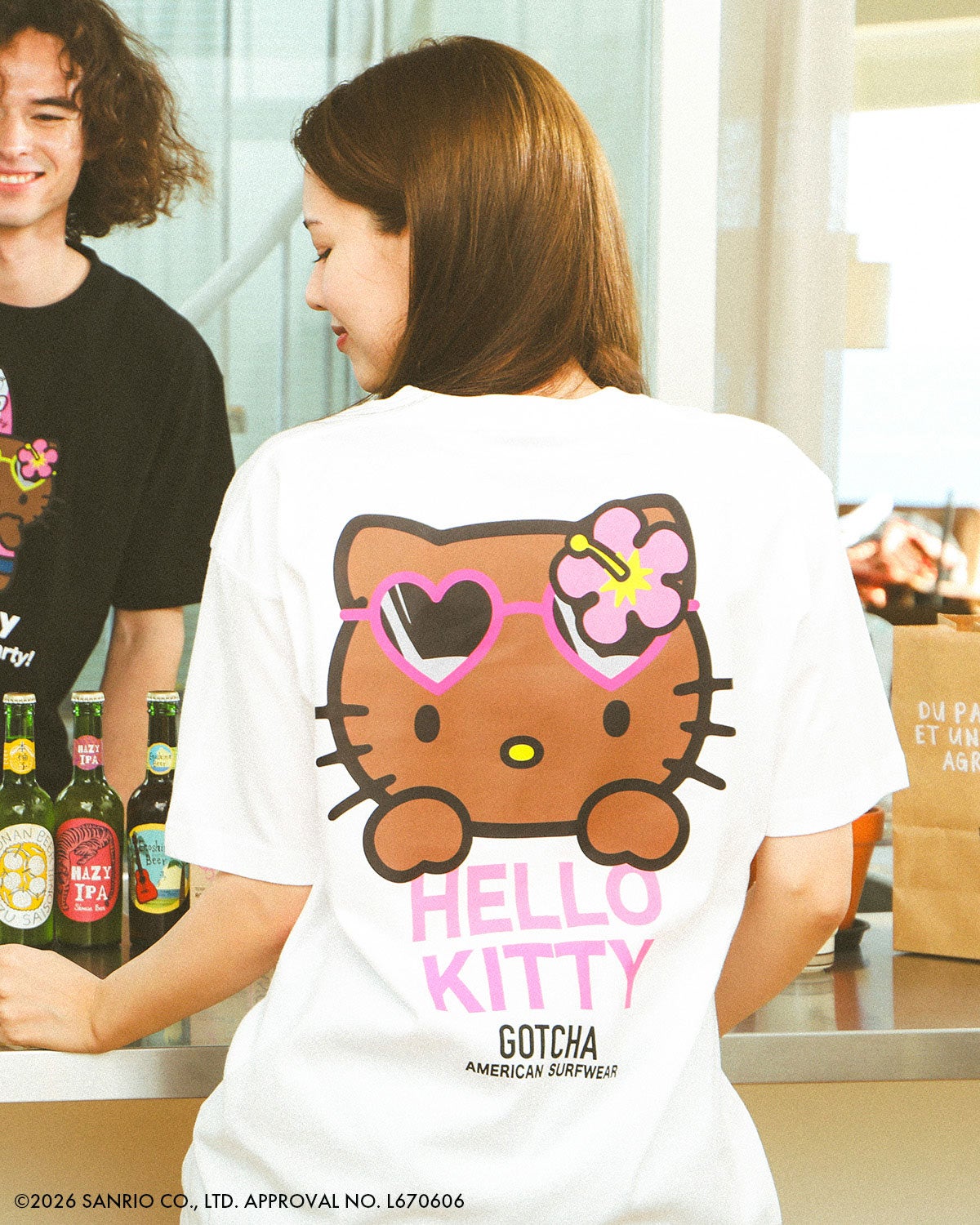 GOTCHA] 日焼け ハローキティ ビッグロゴ T | PEET ONLINE STORE