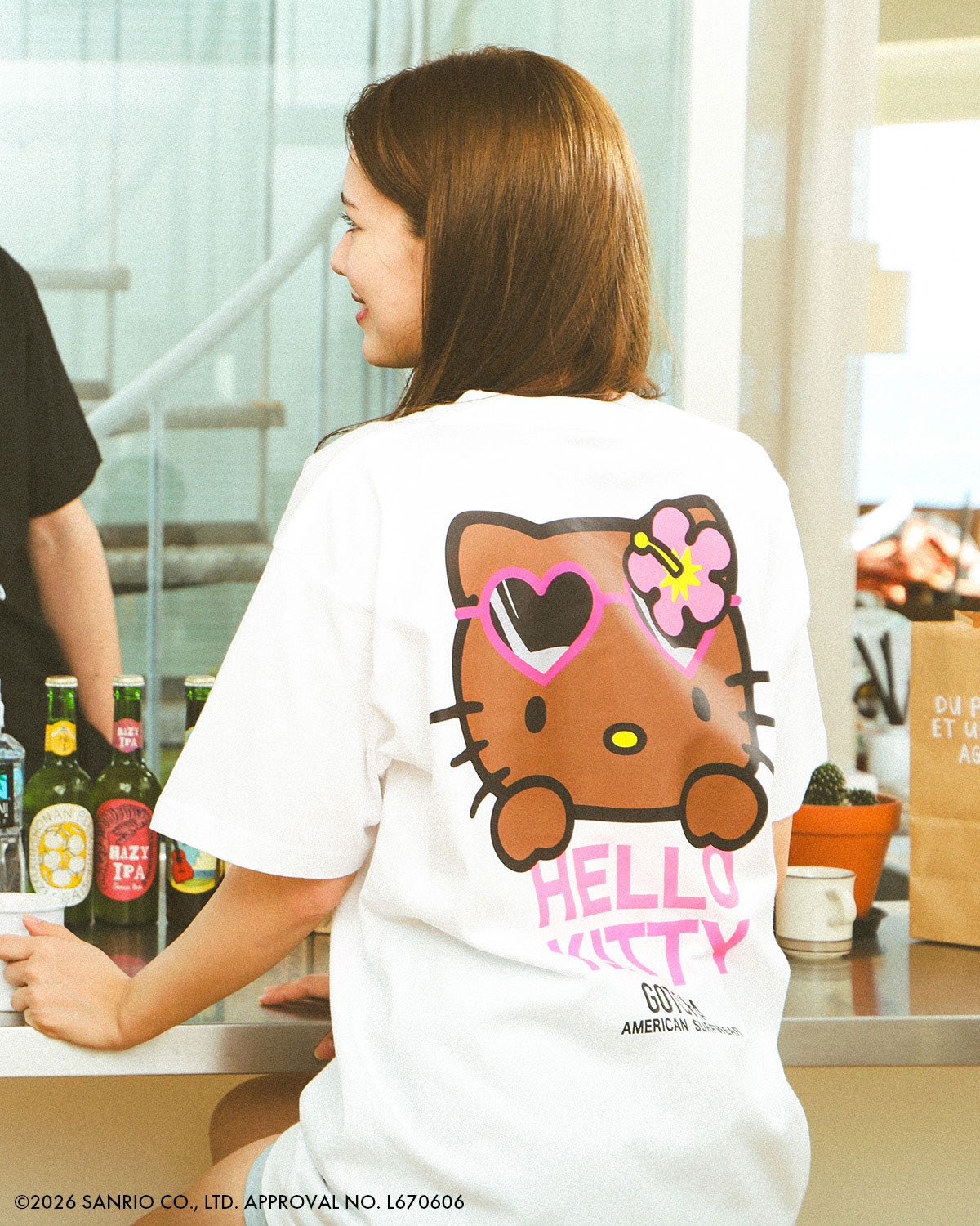 GOTCHA] 日焼け ハローキティ ビッグロゴ T | PEET ONLINE STORE