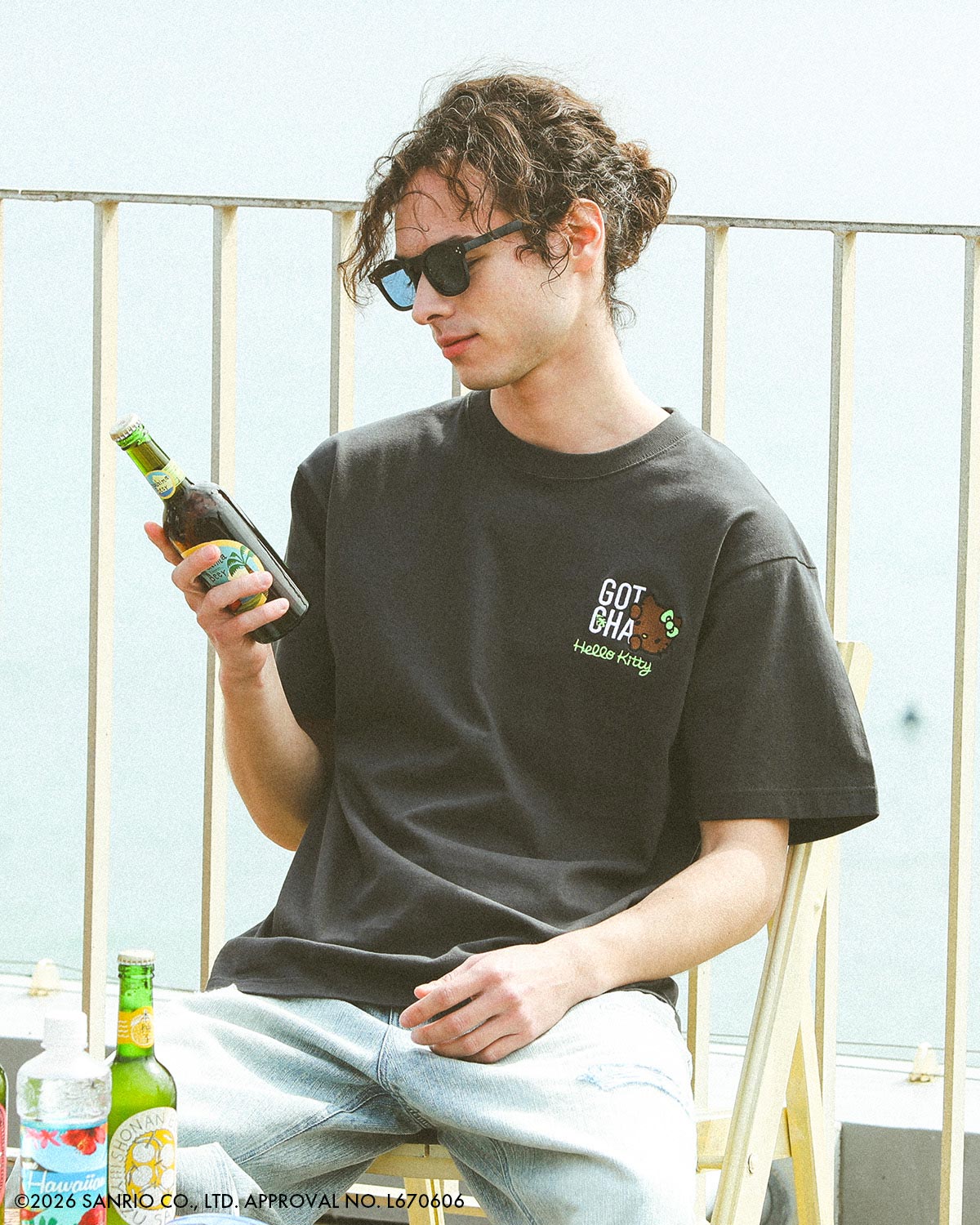 GOTCHA] 日焼け ハローキティ ビッグロゴ T | PEET ONLINE STORE