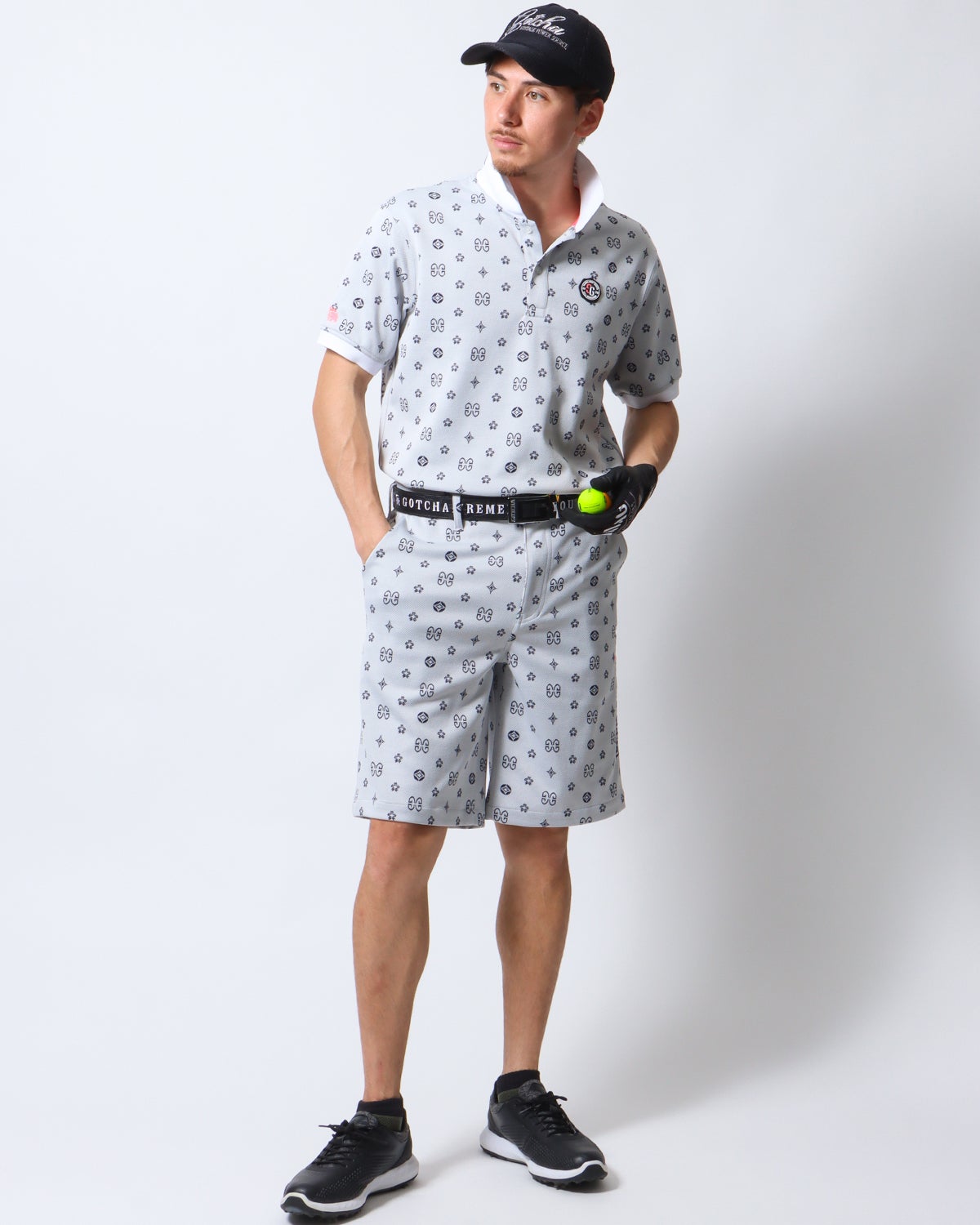 ホワイト:180cm70kg(Lサイズ着用)