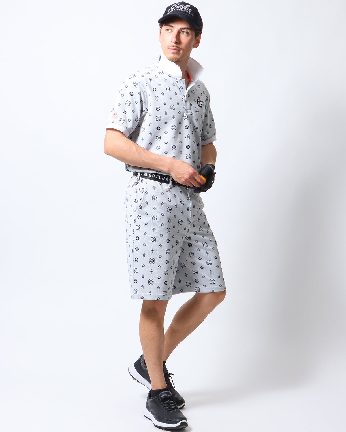 ホワイト:180cm70kg(Lサイズ着用)