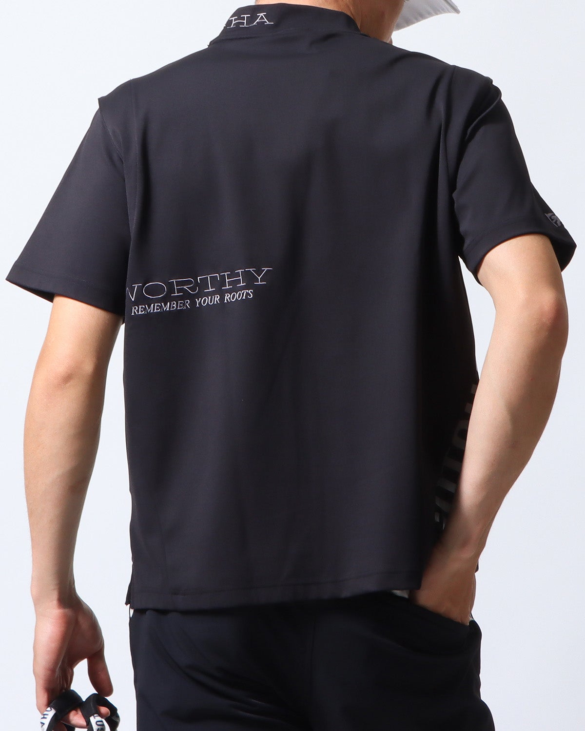 ブラック：180cm/70kg(Lサイズ着用)