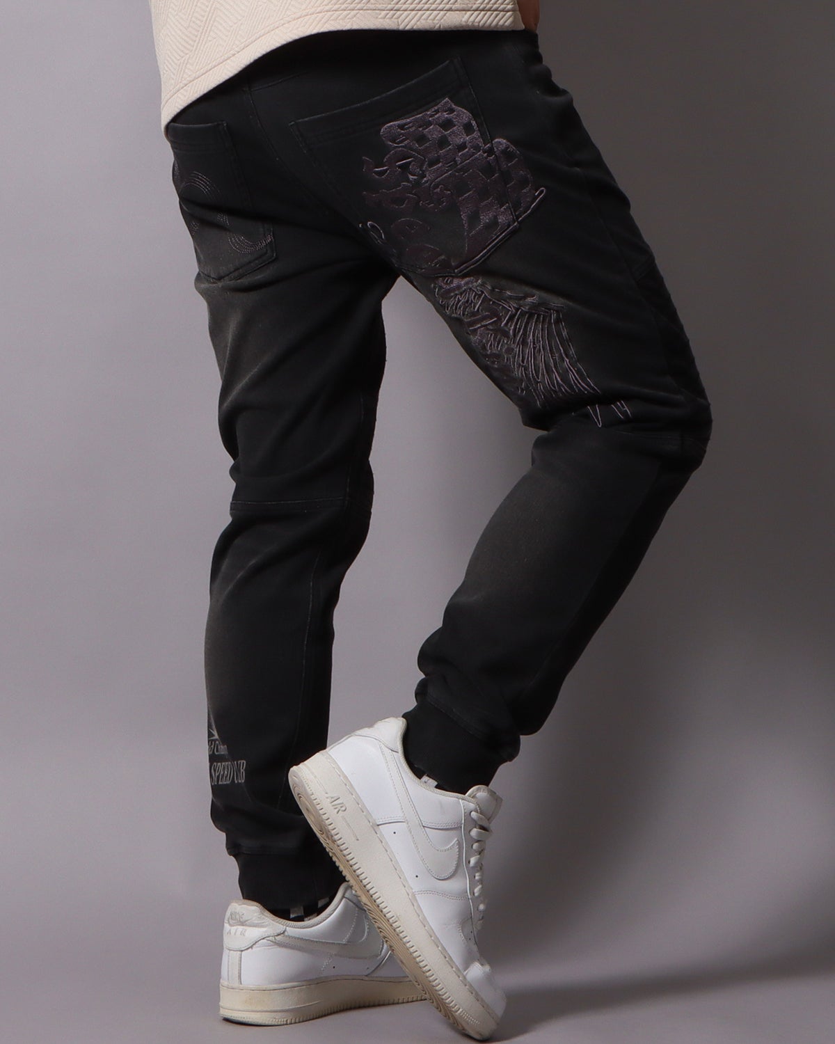 ブラック：178cm/75kg(Lサイズ着用)