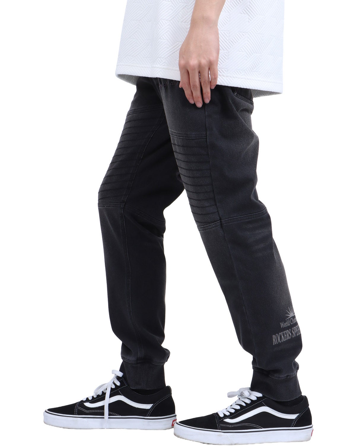 ブラック：173cm63kg(Lサイズ着用)