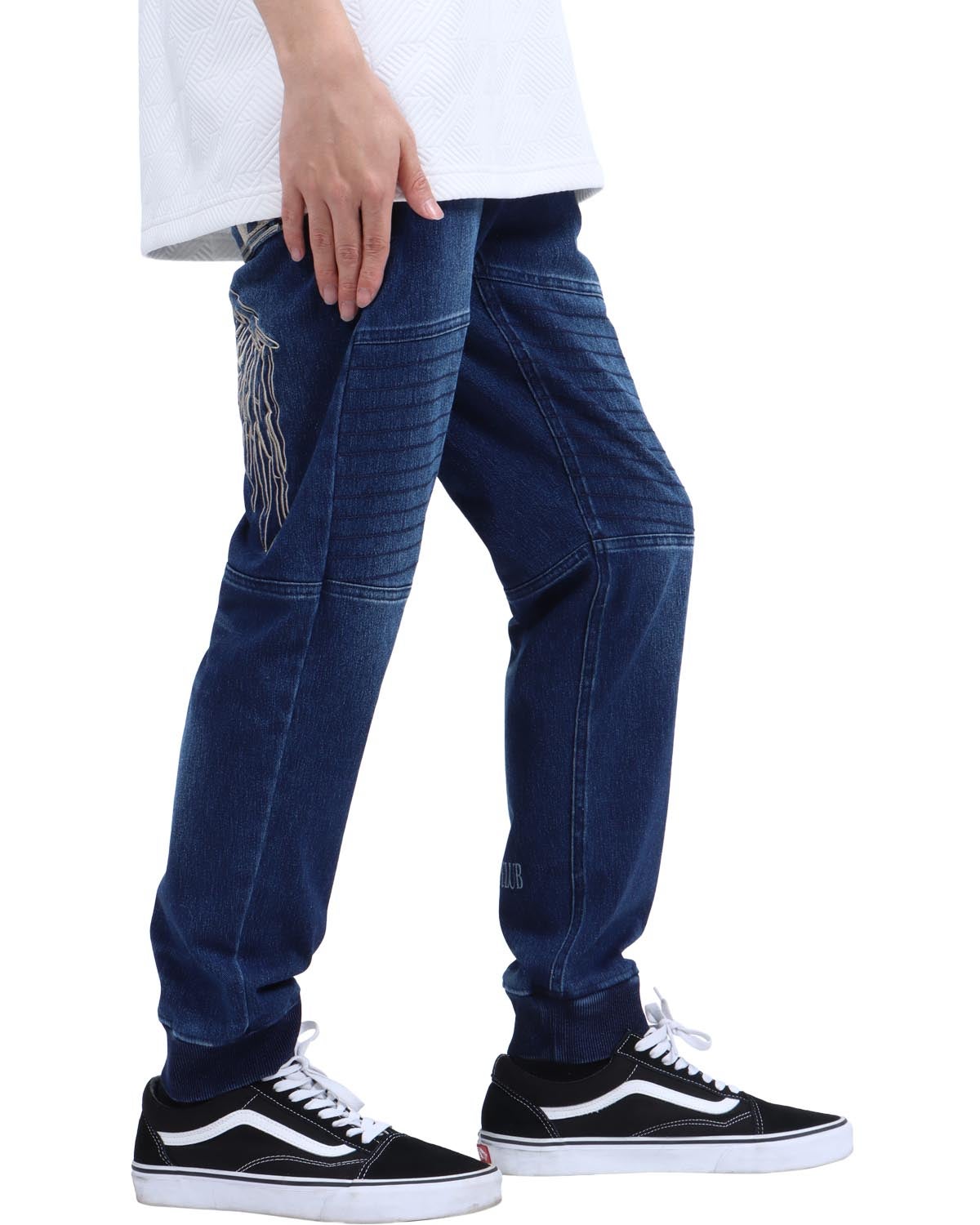 ブリーチ：173cm63kg(Lサイズ着用)