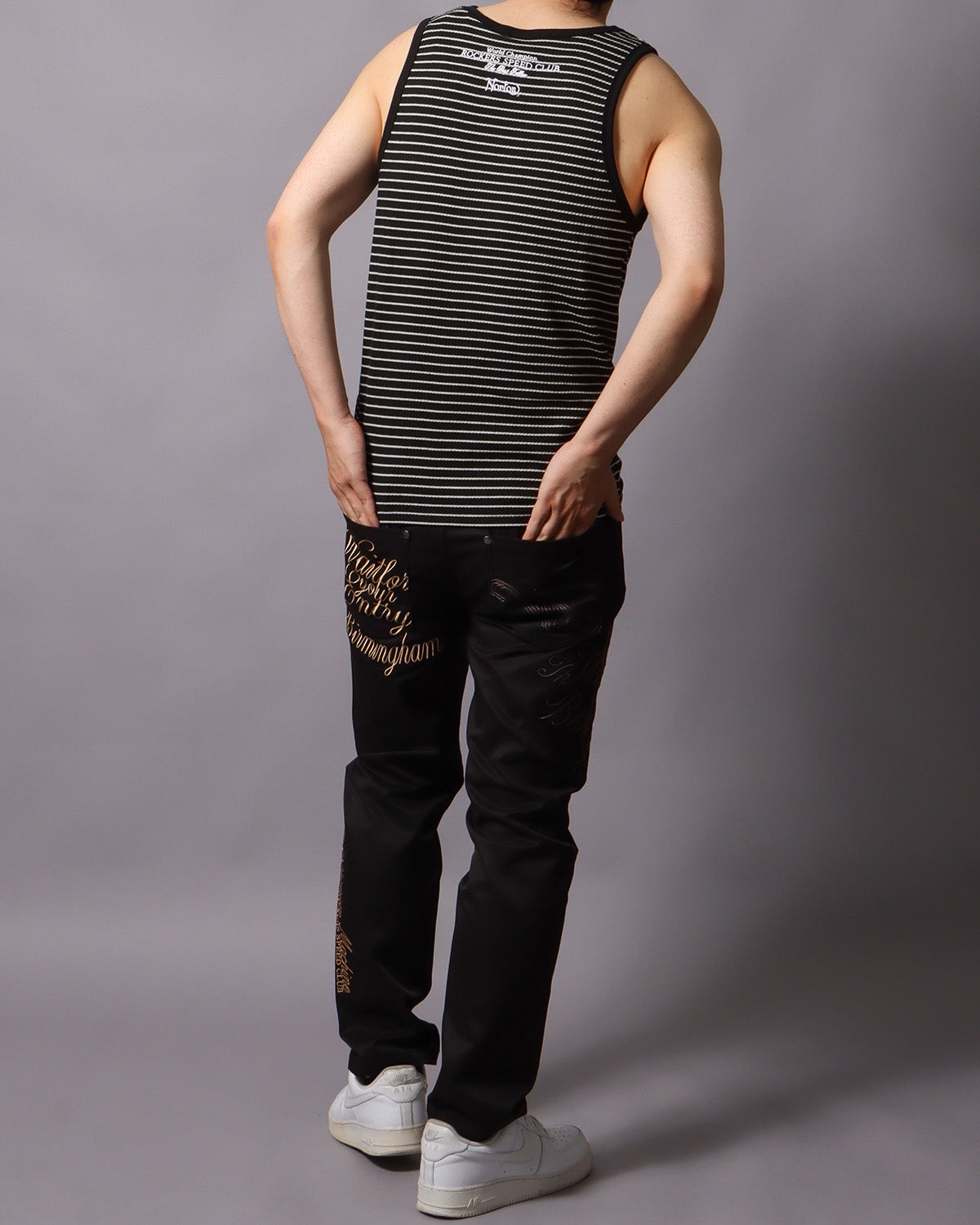 ブラック：178cm/75kg(Lサイズ着用)