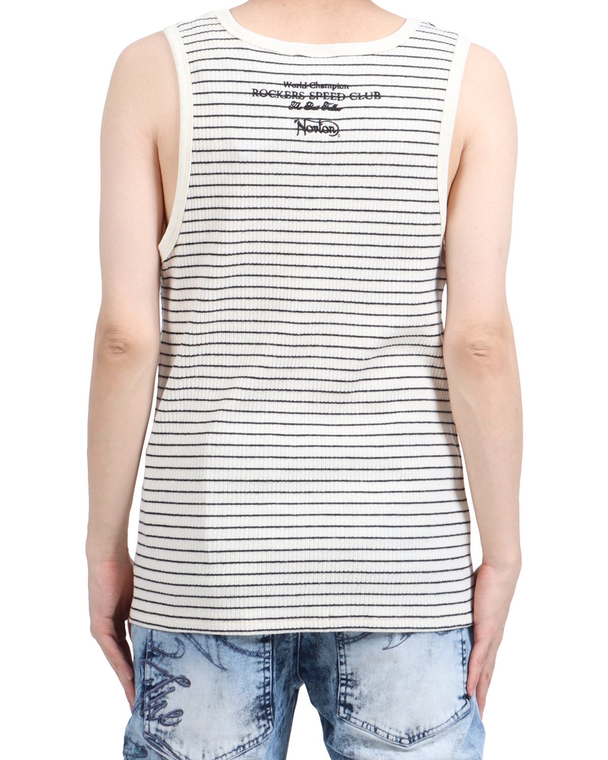 ホワイト：173cm63kg(Lサイズ着用)