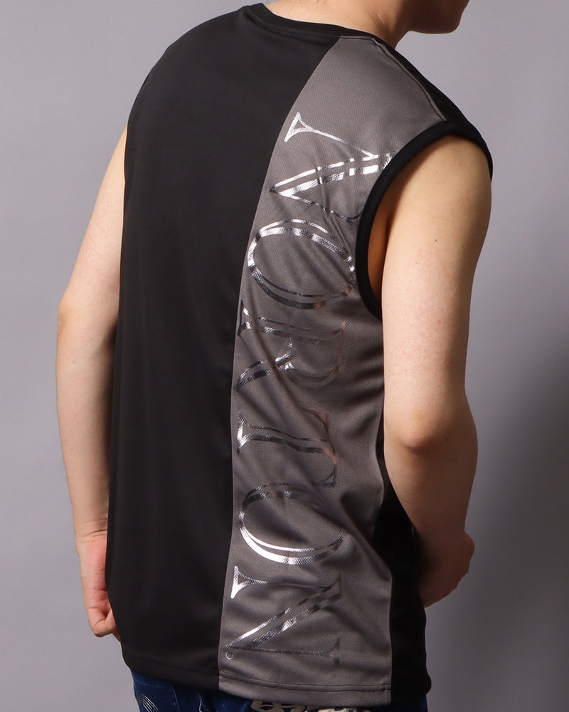 ブラック：178cm/75kg(Lサイズ着用)