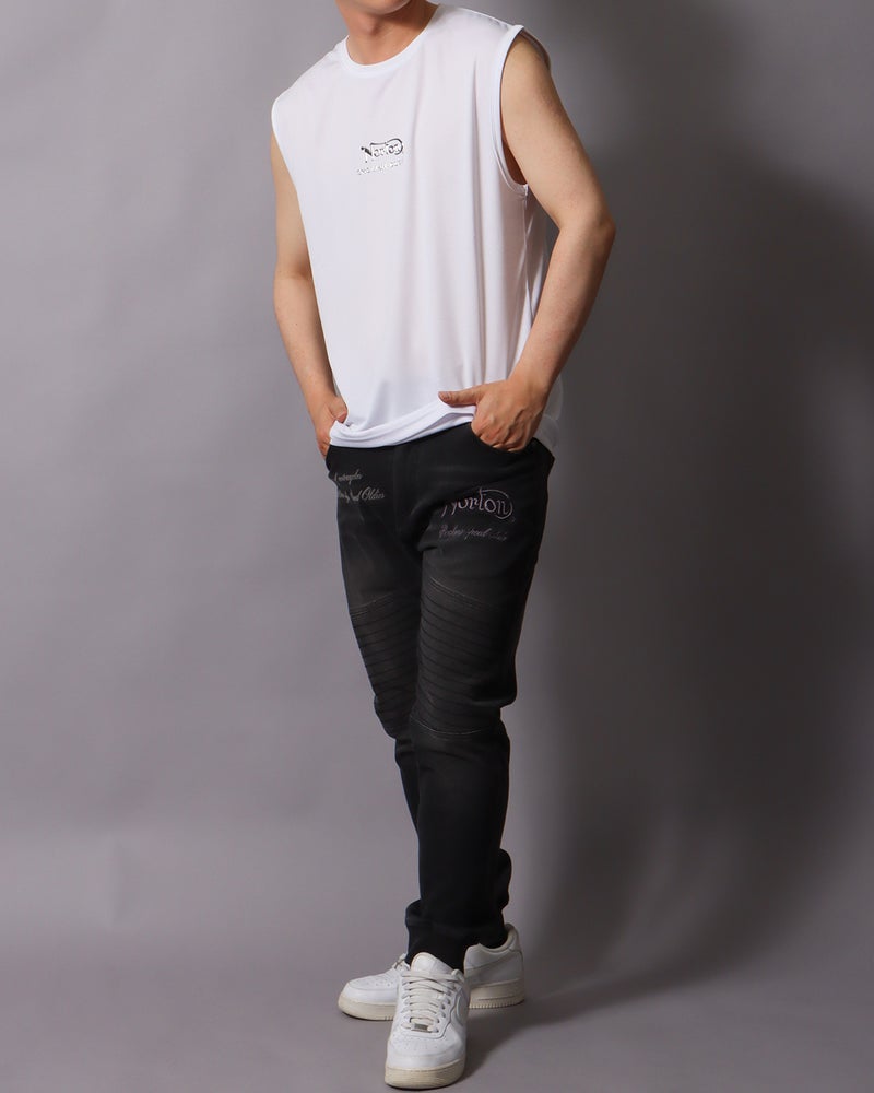 ホワイト：178cm/75kg(Lサイズ着用)