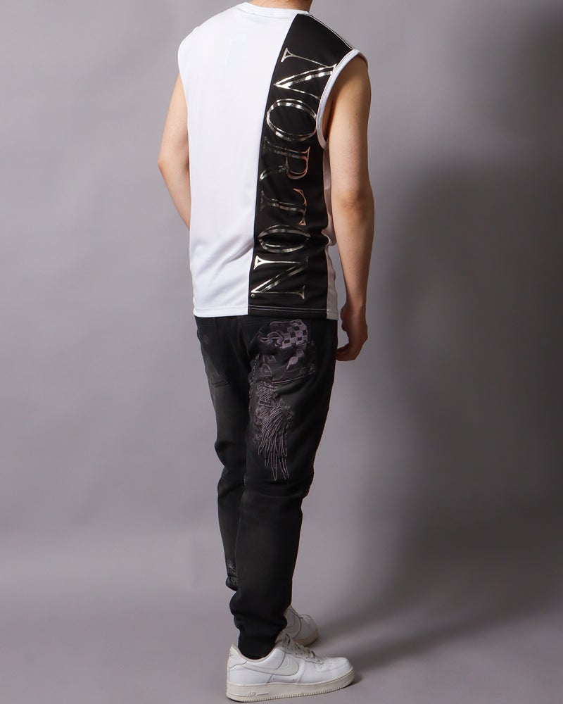 ホワイト：178cm/75kg(Lサイズ着用)