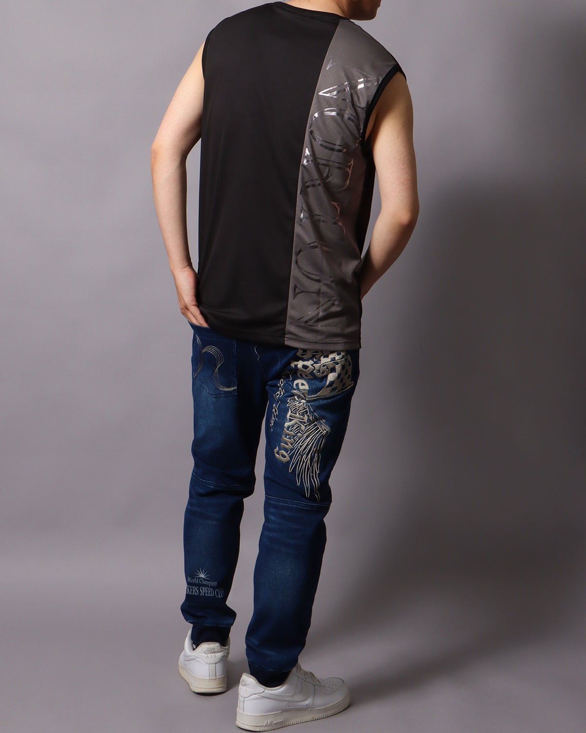 ブラック：178cm/75kg(Lサイズ着用)