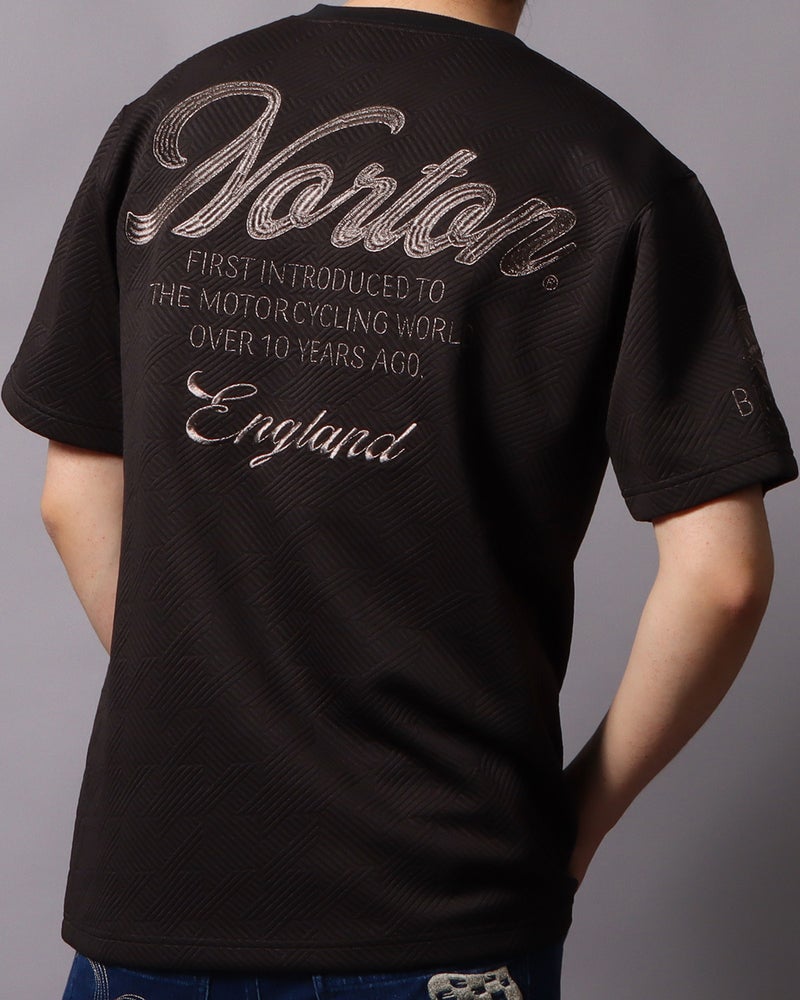 ブラック：178cm/75kg(Lサイズ着用)