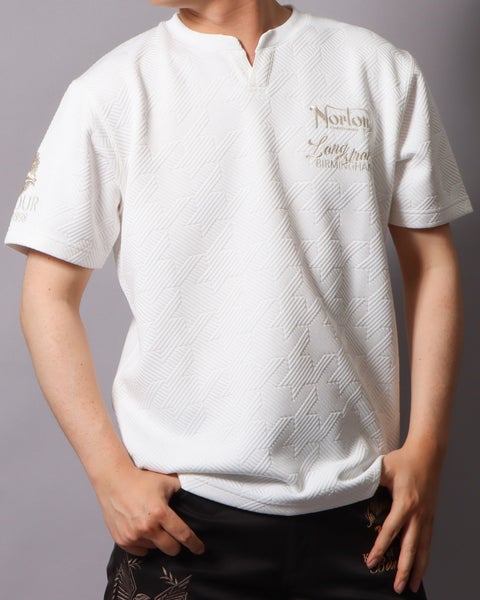 ホワイト：178cm/75kg(Lサイズ着用)