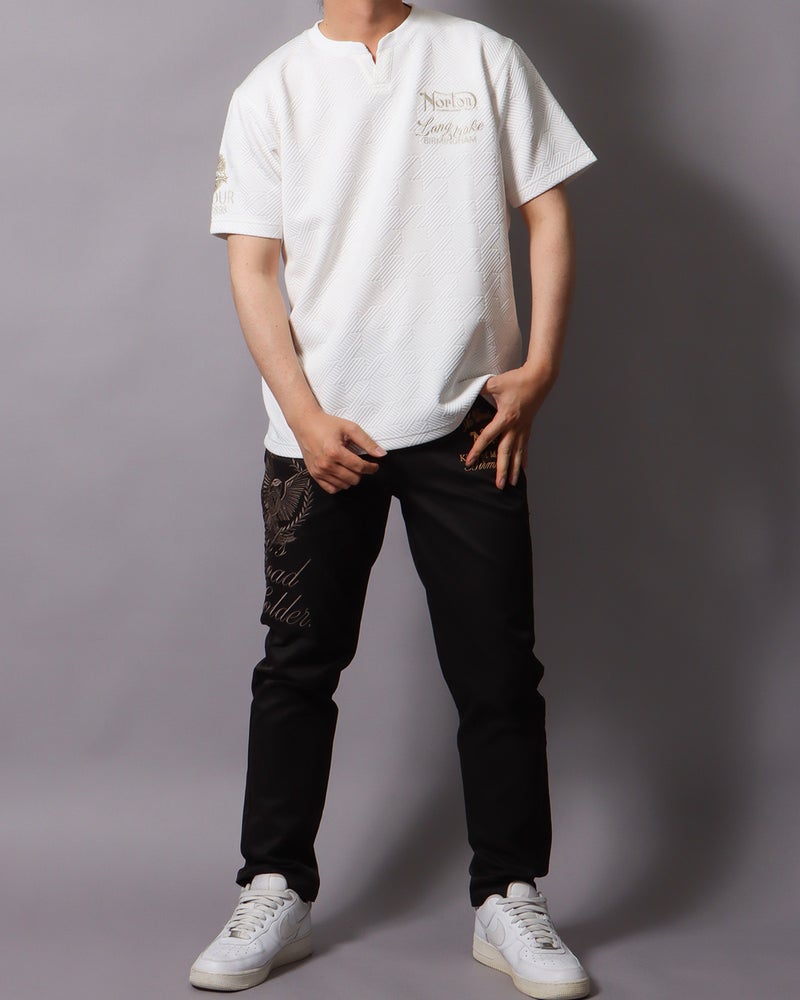 ホワイト：178cm/75kg(Lサイズ着用)