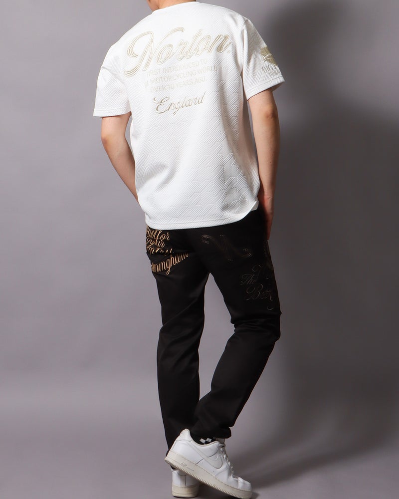 ホワイト：178cm/75kg(Lサイズ着用)