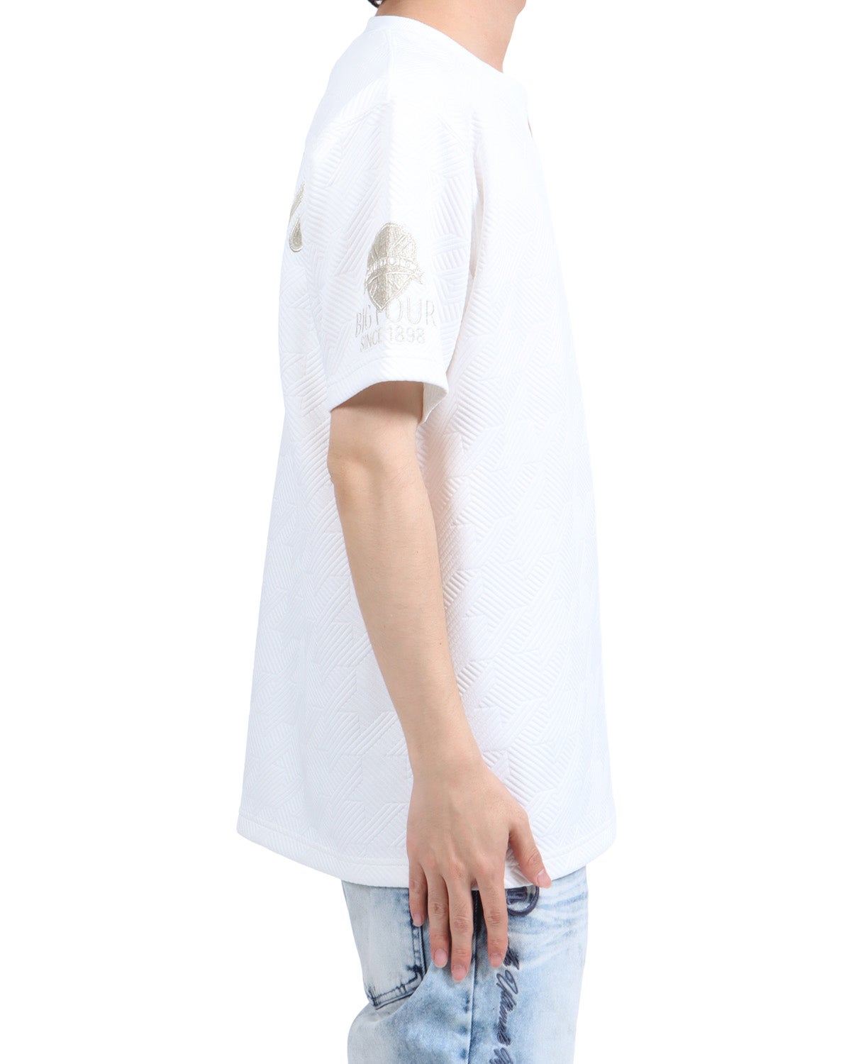 ホワイト：173cm63kg(Lサイズ着用)