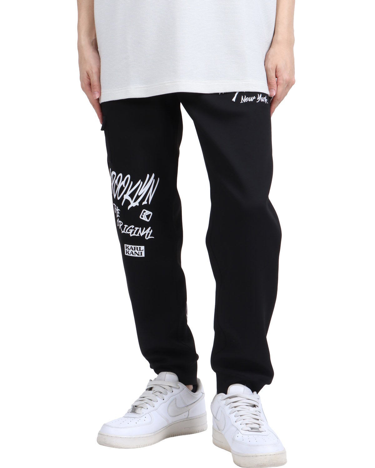 Karl Kani] ダンボールニット グラフィティロゴ スウェットパンツ