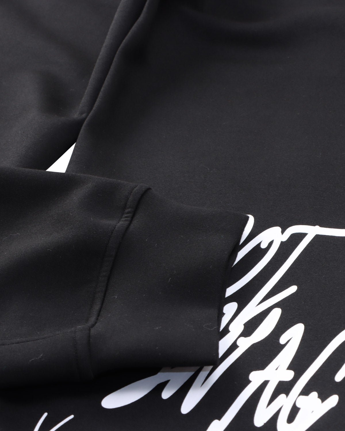Karl Kani] ダンボールニット グラフィティロゴ スウェットパンツ