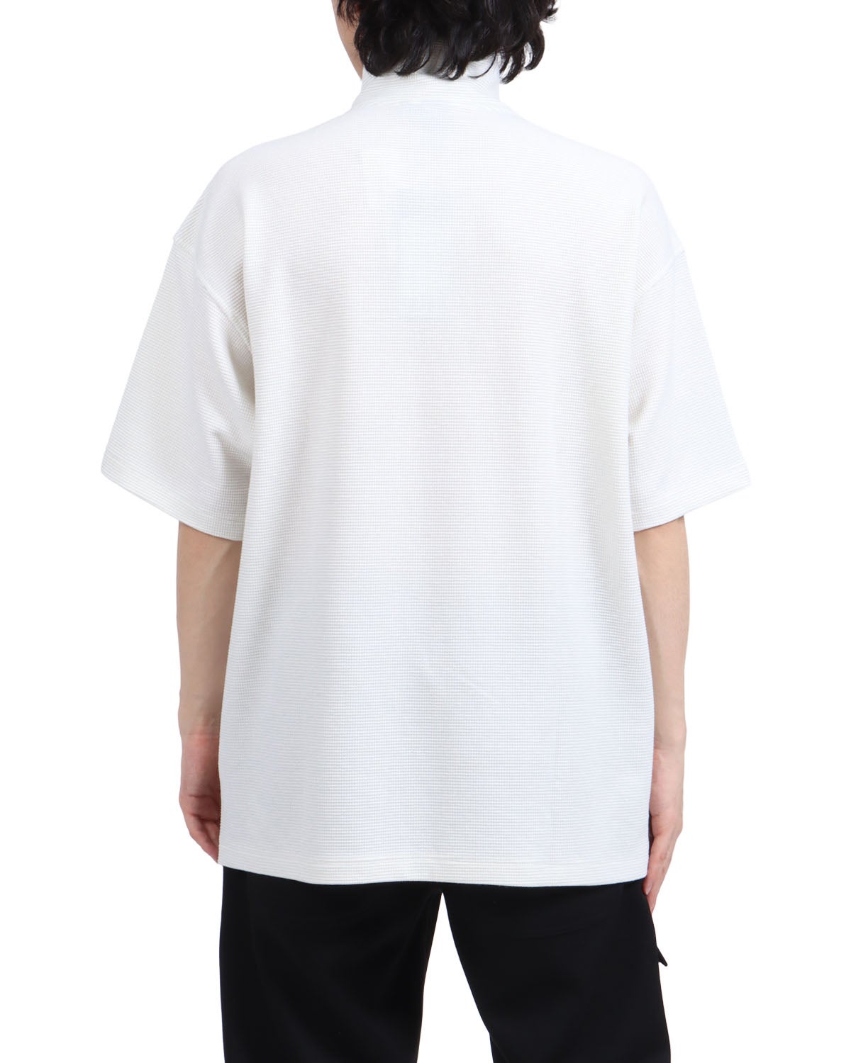 ホワイト：173cm63kg(Lサイズ着用)