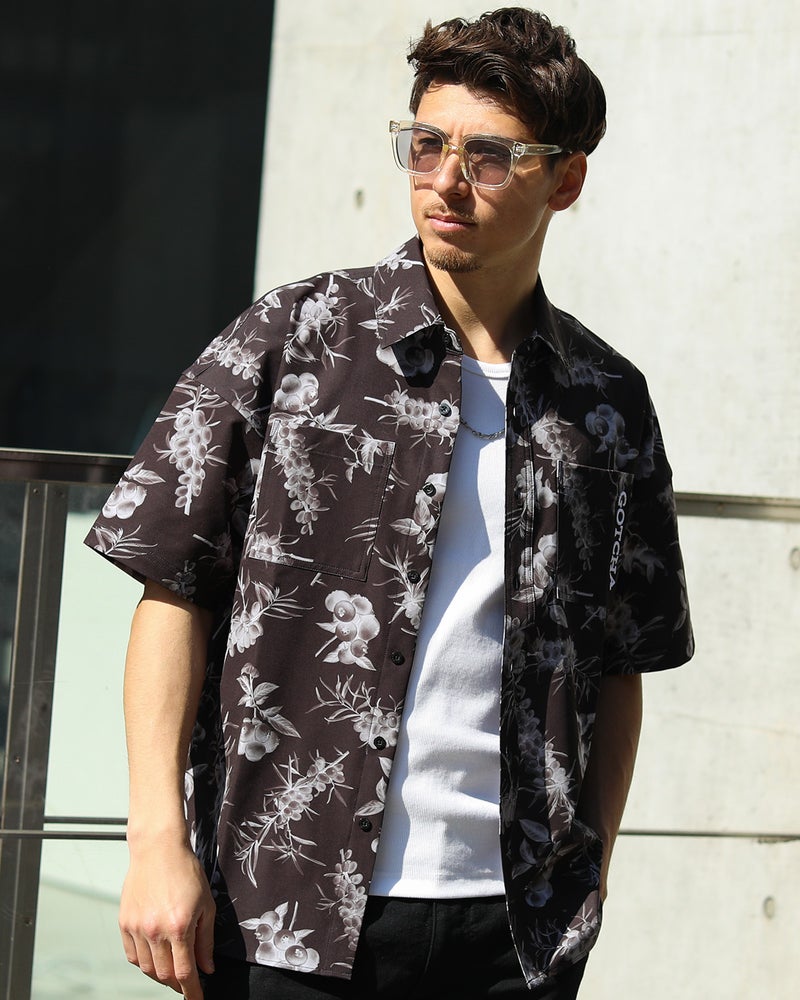 ブラック：180cm/70kg(Lサイズ着用)