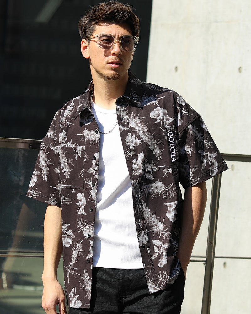 ブラック：180cm/70kg(Lサイズ着用)