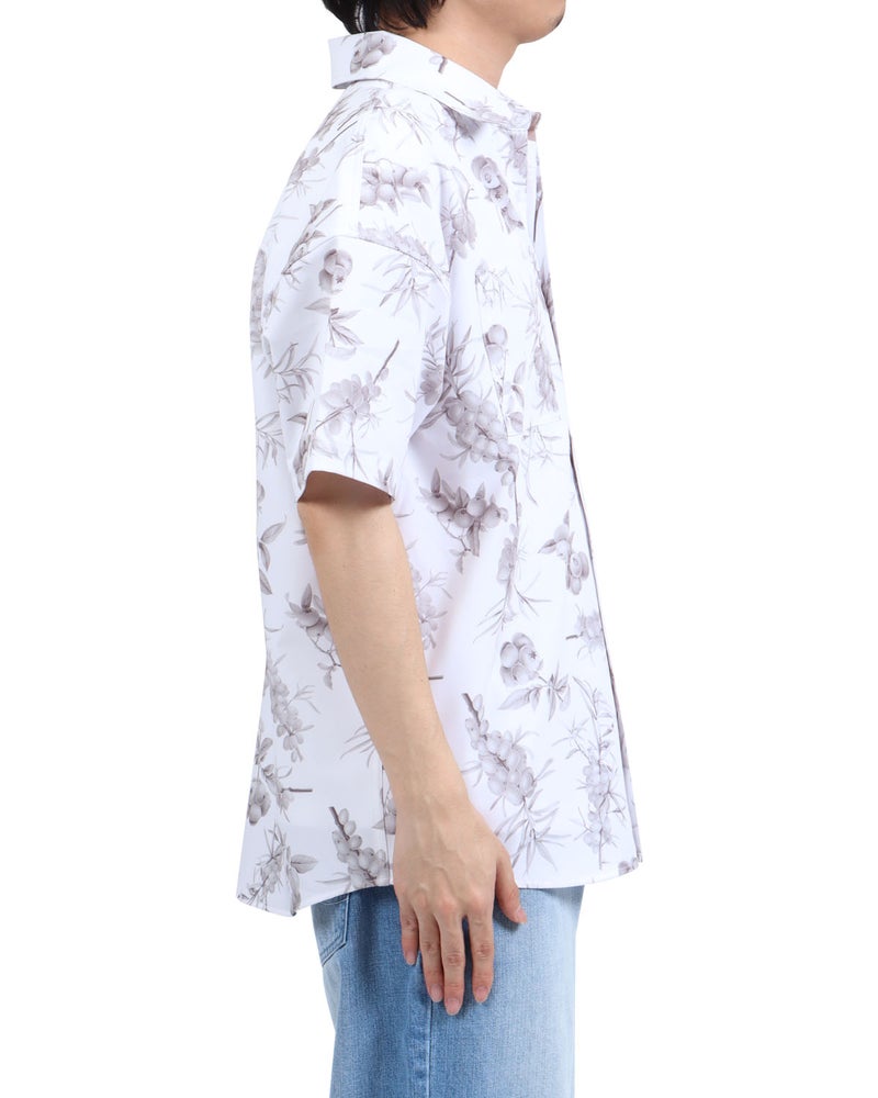 ホワイト：173cm63kg(Lサイズ着用)