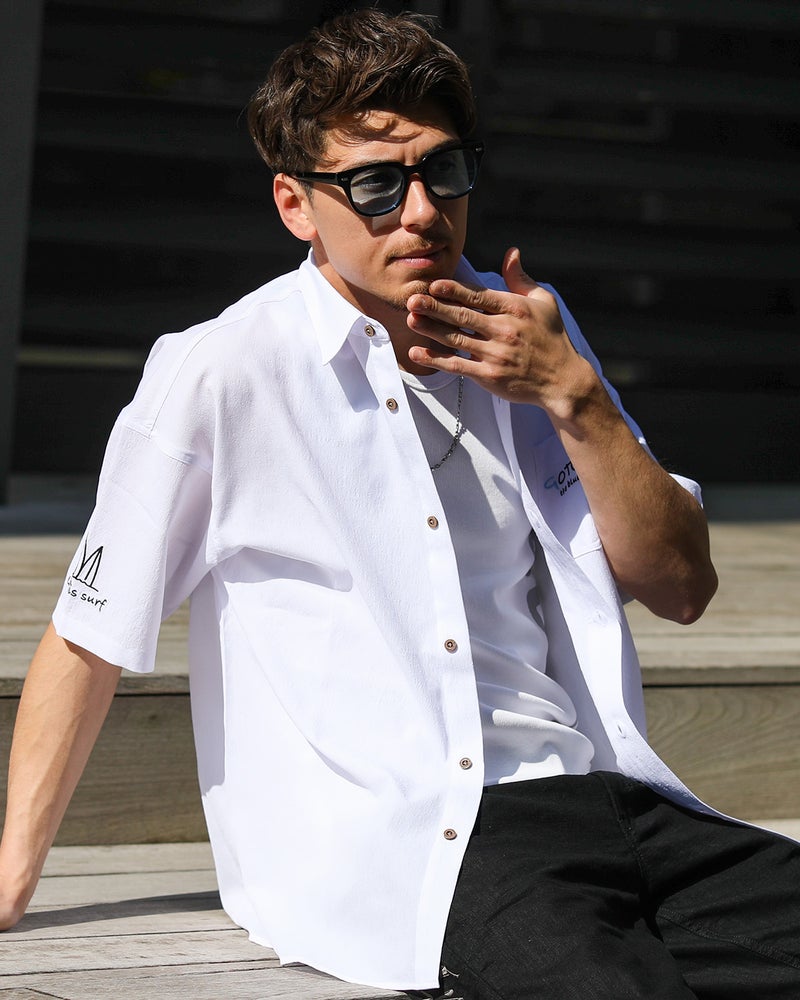 ホワイト：180cm/70kg(Lサイズ着用)