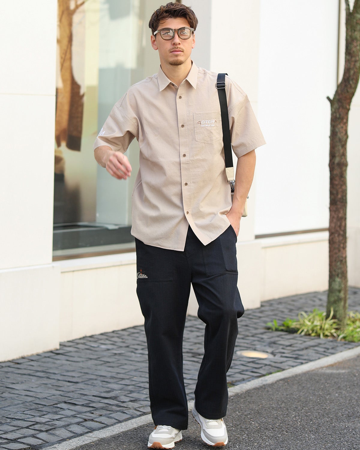 ベージュ：180cm/70kg(Lサイズ着用)