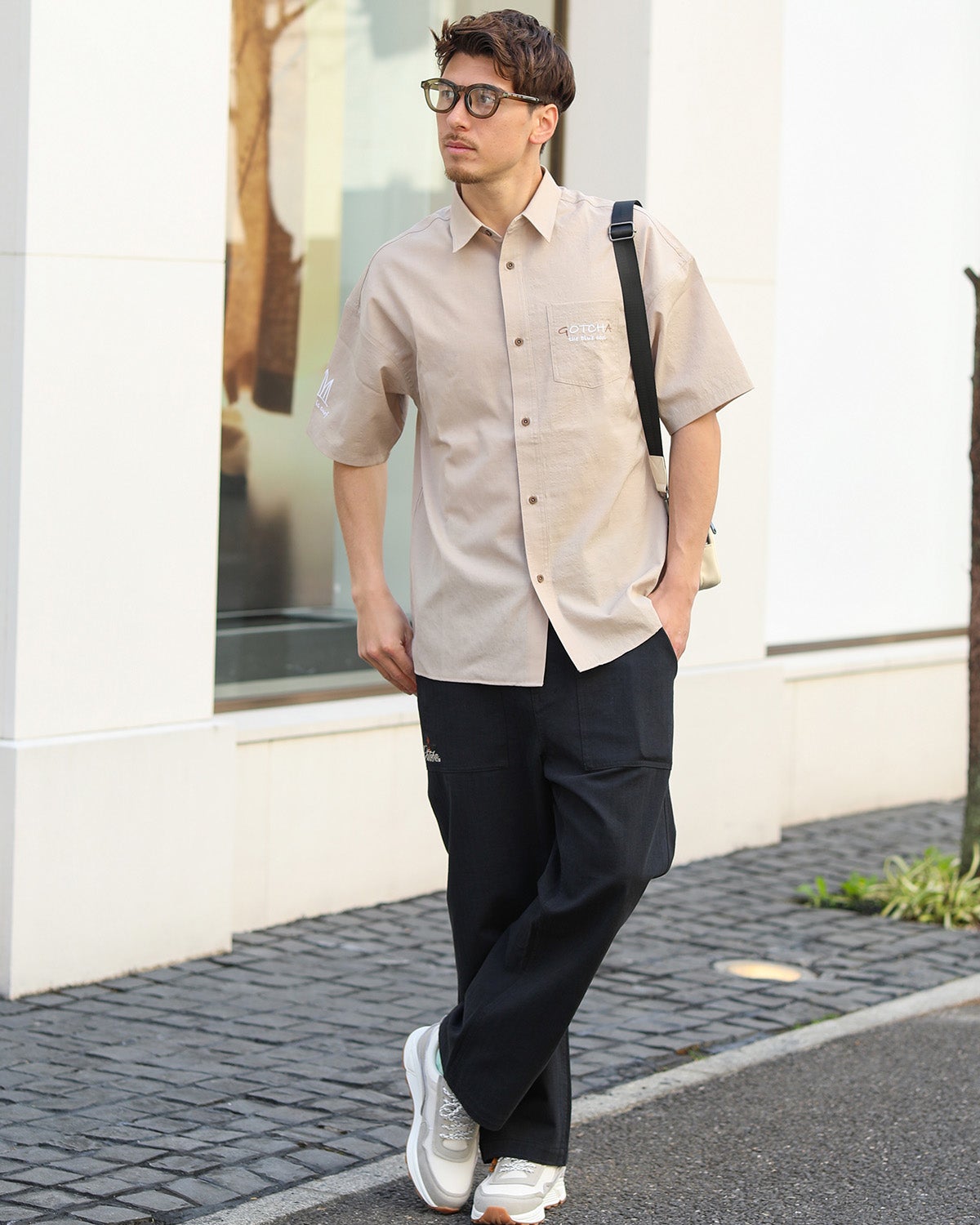 ベージュ：180cm/70kg(Lサイズ着用)