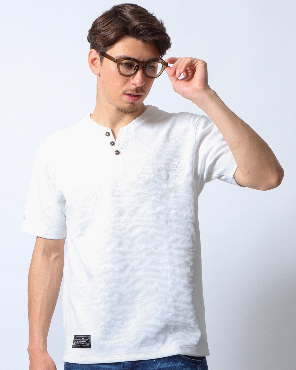 ホワイト:180cm70kg(Lサイズ着用)