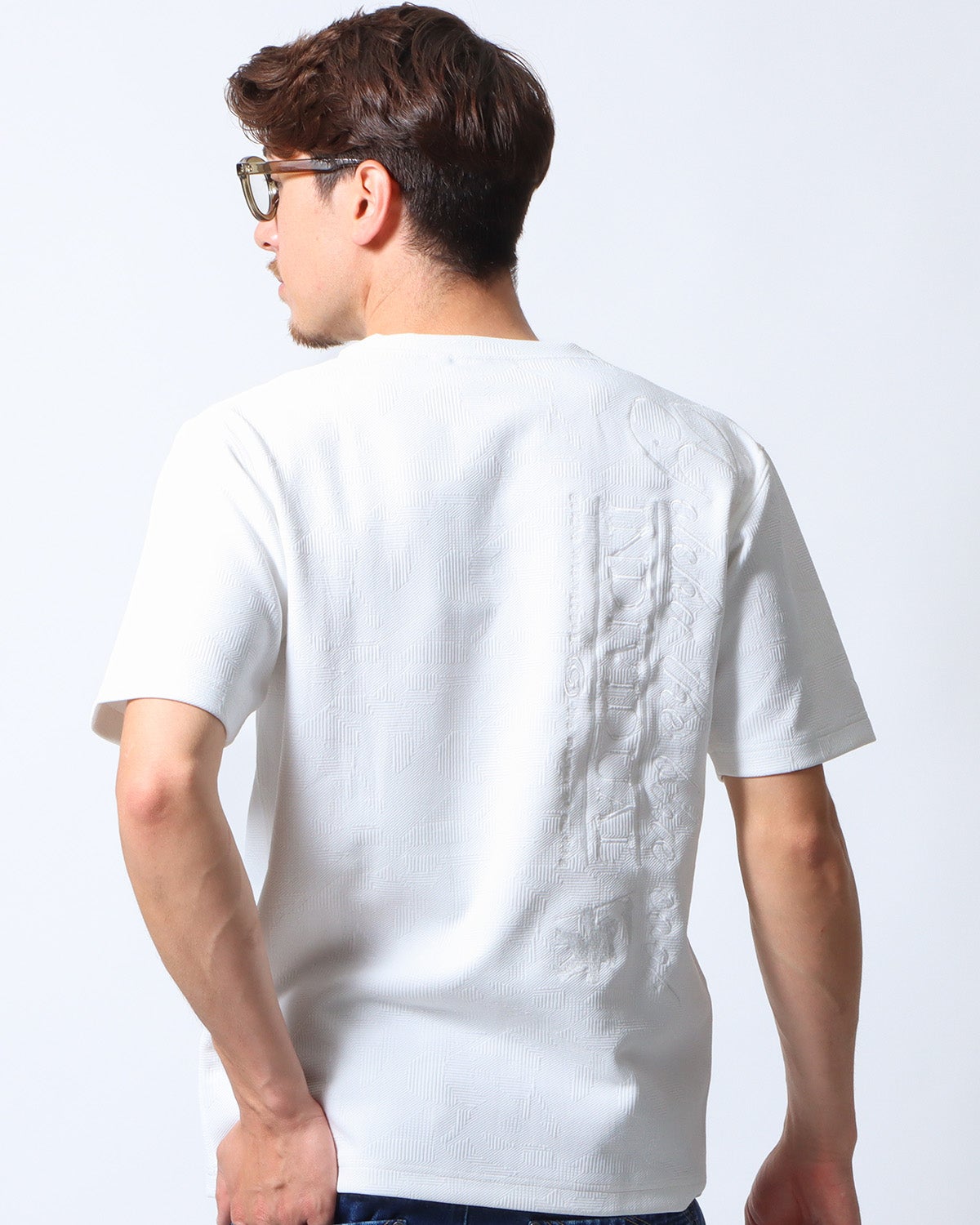 ホワイト:180cm70kg(Lサイズ着用)