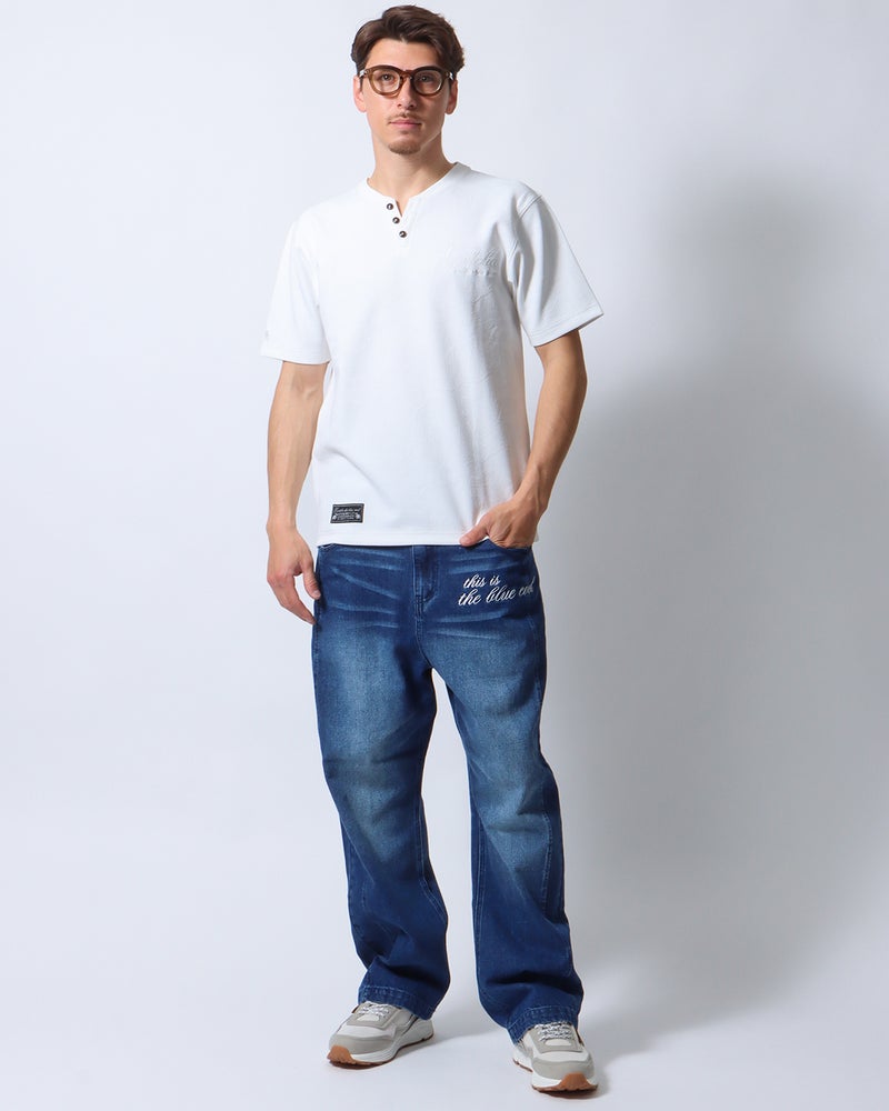 ホワイト:180cm70kg(Lサイズ着用)