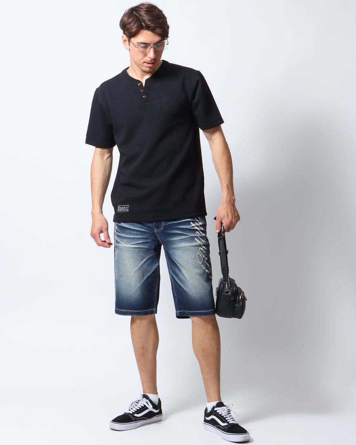 ブラック:180cm70kg(Lサイズ着用)