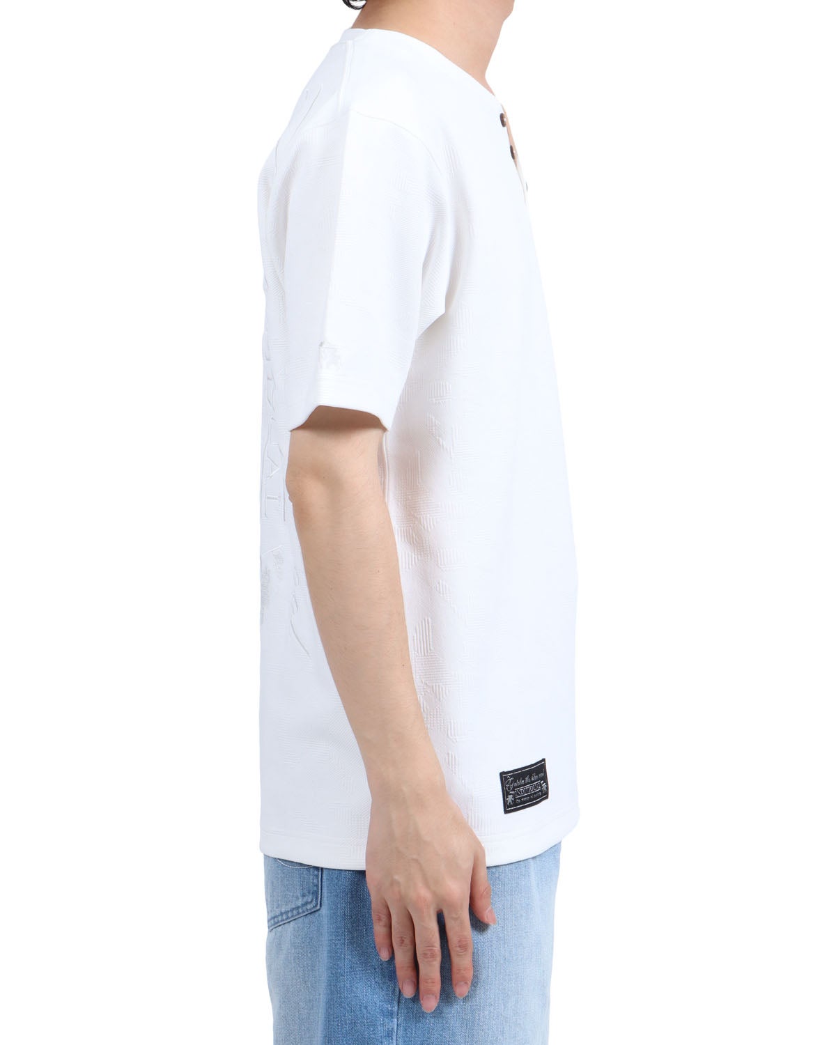 ホワイト：173cm63kg(Lサイズ着用)