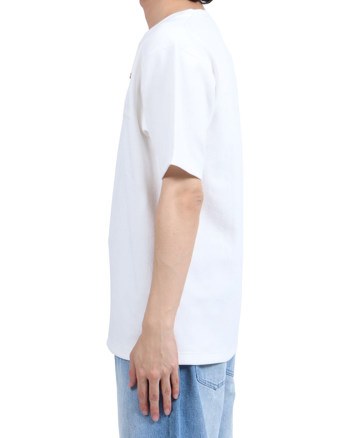 ホワイト：173cm63kg(Lサイズ着用)