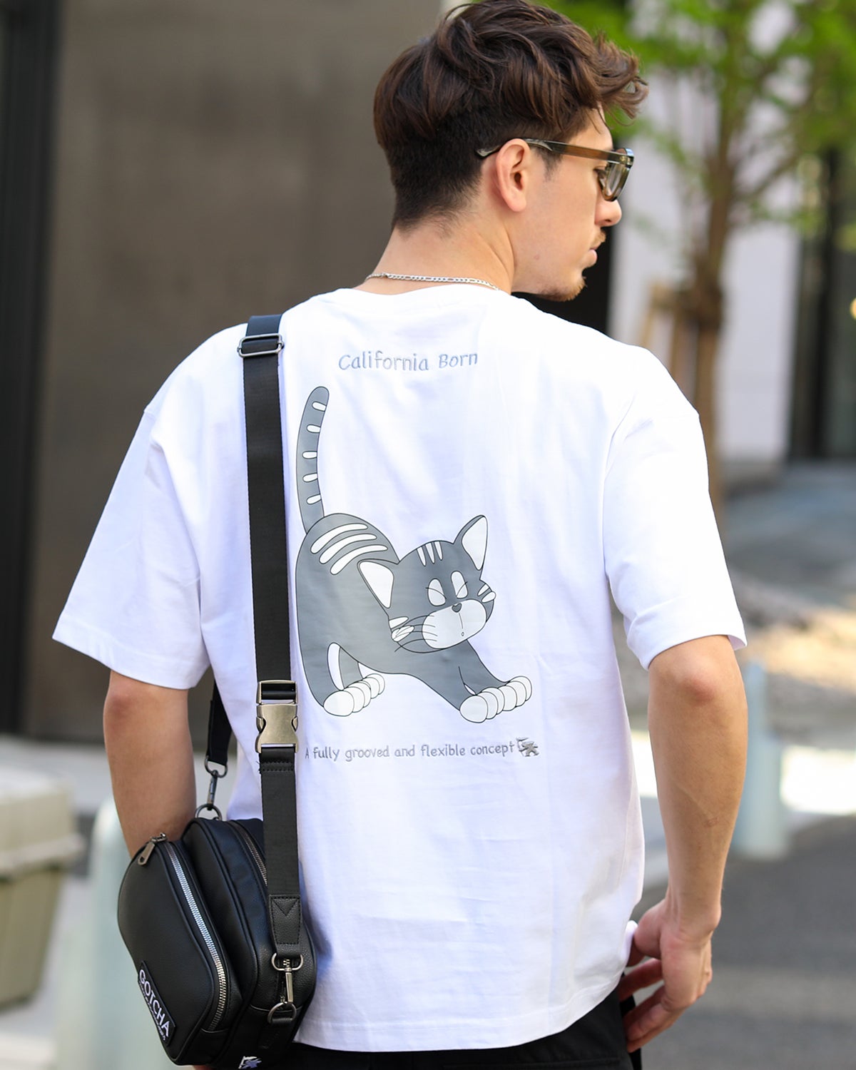 ホワイト：180cm/70kg(Lサイズ着用)