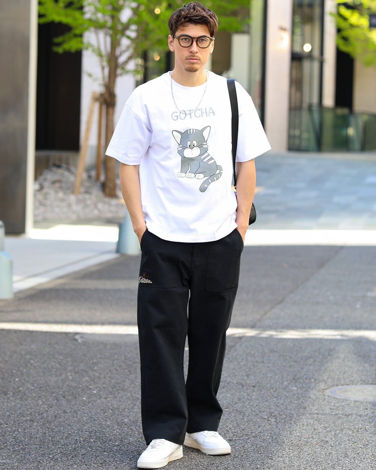 ホワイト：180cm/70kg(Lサイズ着用)