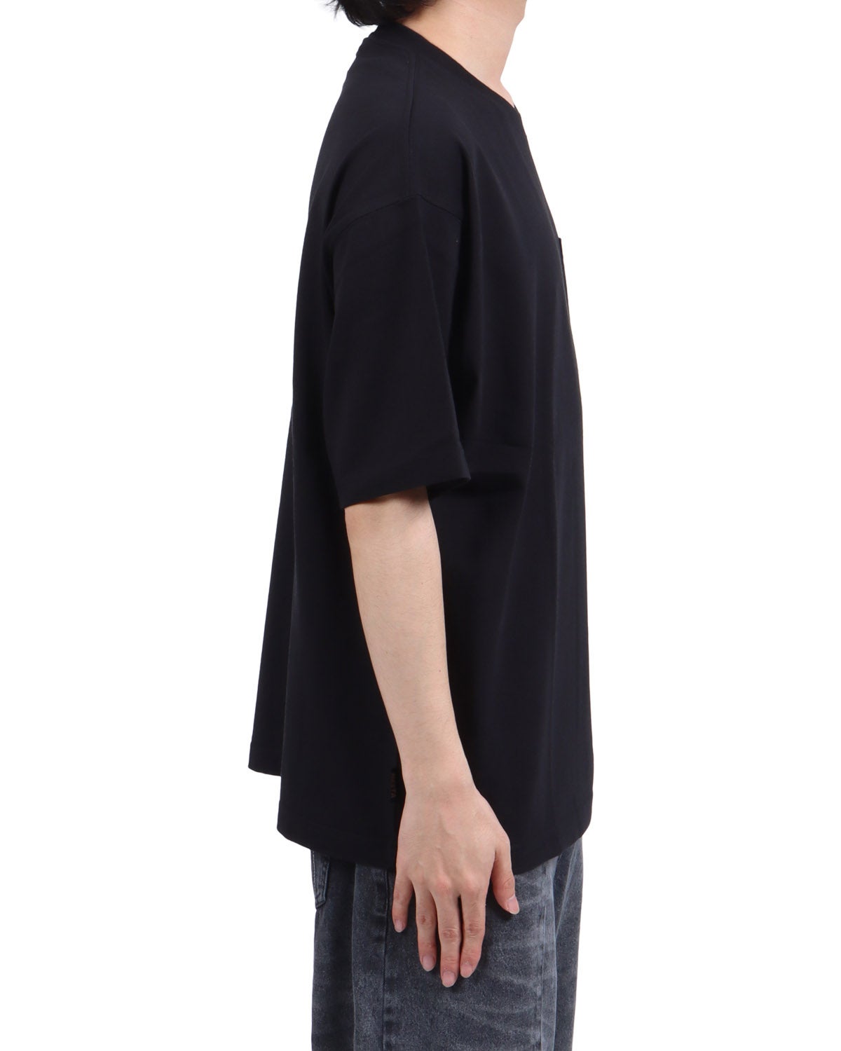 ブラック：173cm63kg(Lサイズ着用)