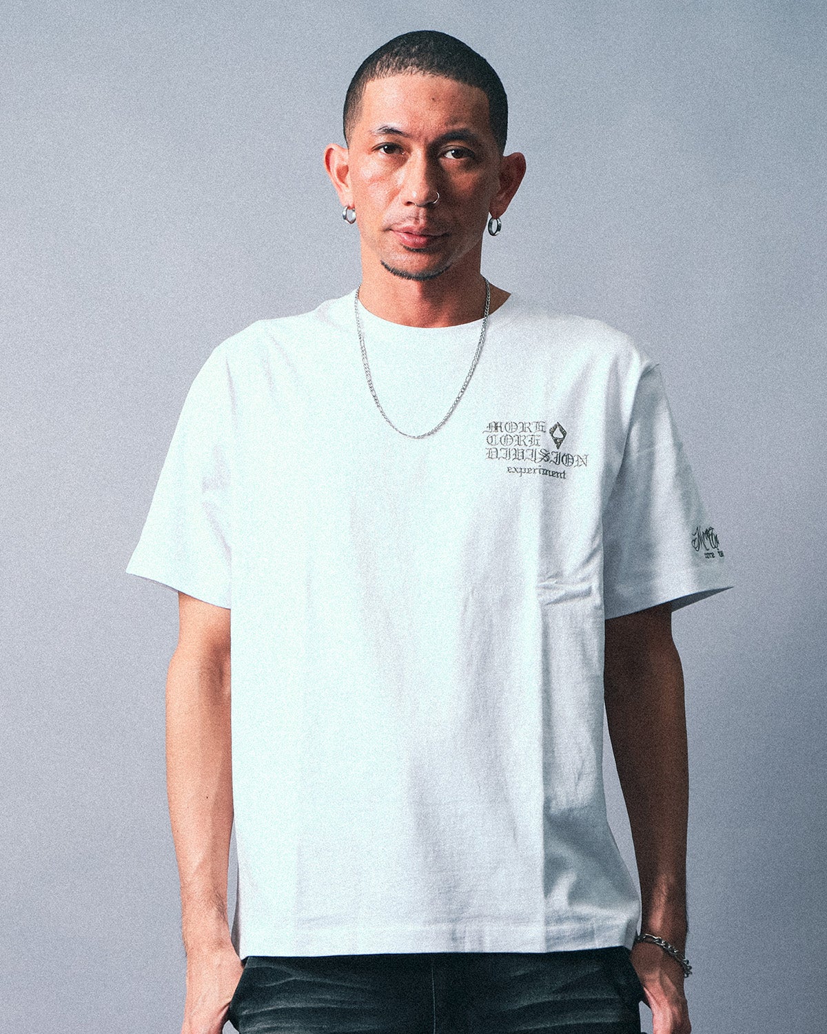 ホワイト：183cm(XLサイズ着用)