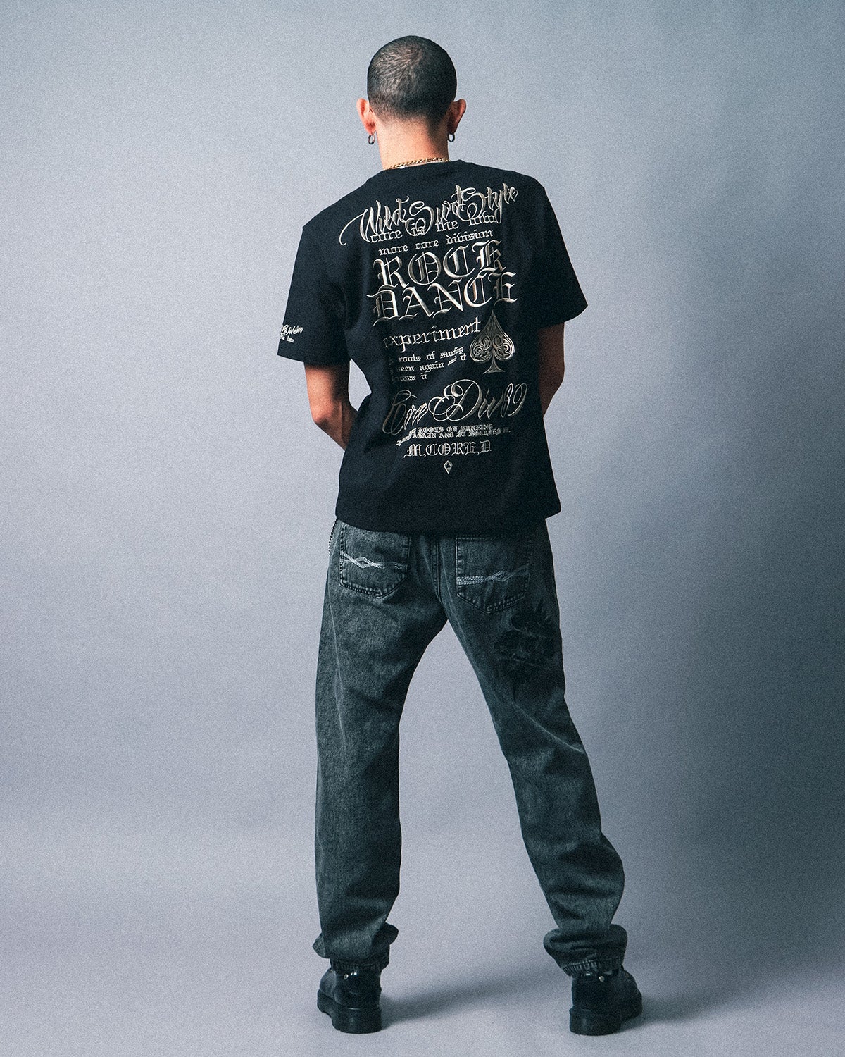 ブラック：183cm(Lサイズ着用)