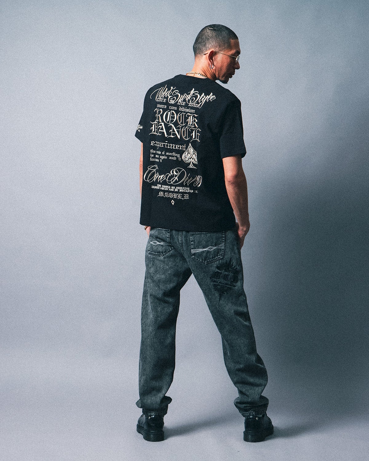 ブラック：183cm(Lサイズ着用)