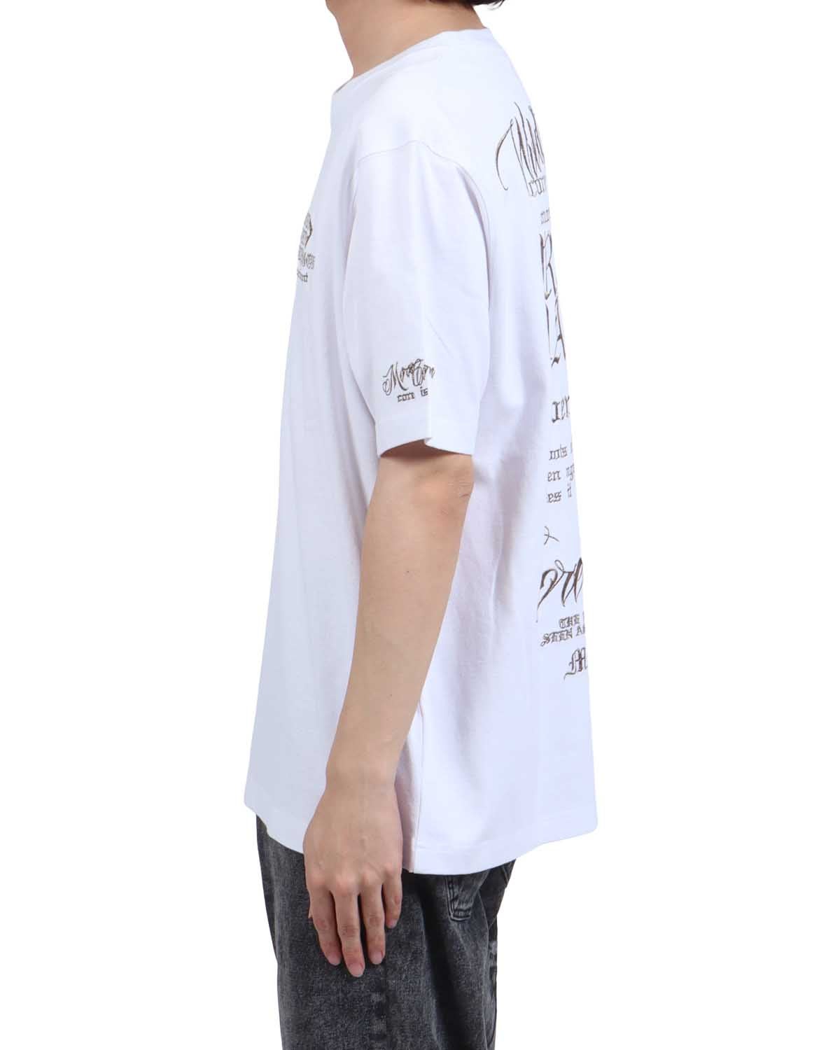 ホワイト：173cm63kg(Lサイズ着用)