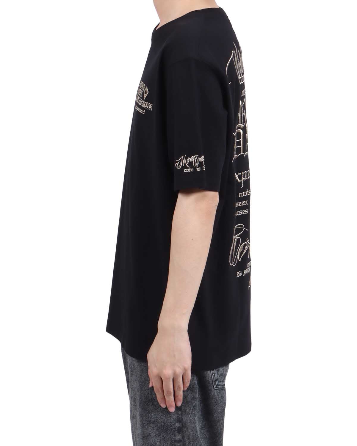 ブラック：173cm63kg(Lサイズ着用)