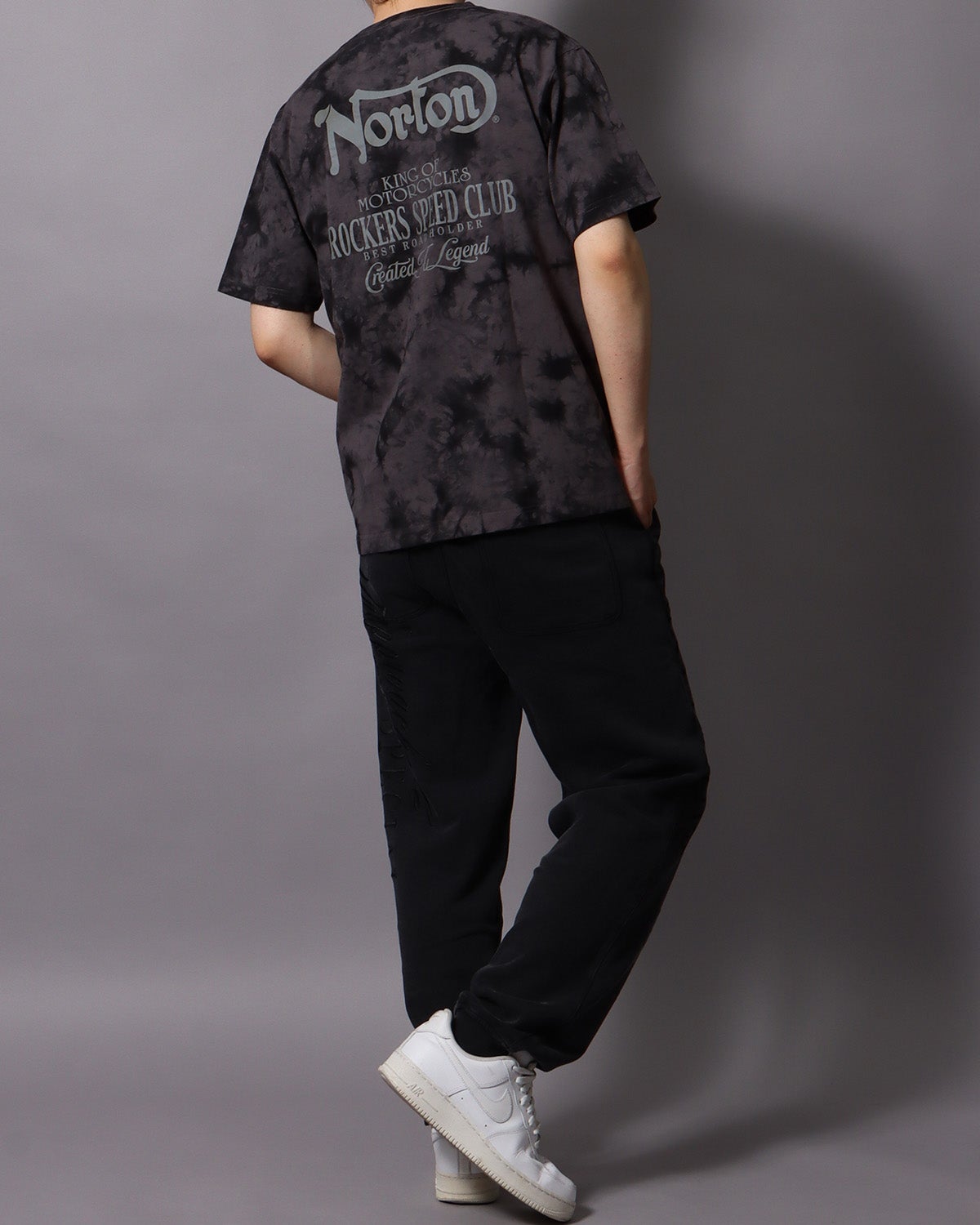 ブラック：178cm/75kg(Lサイズ着用)