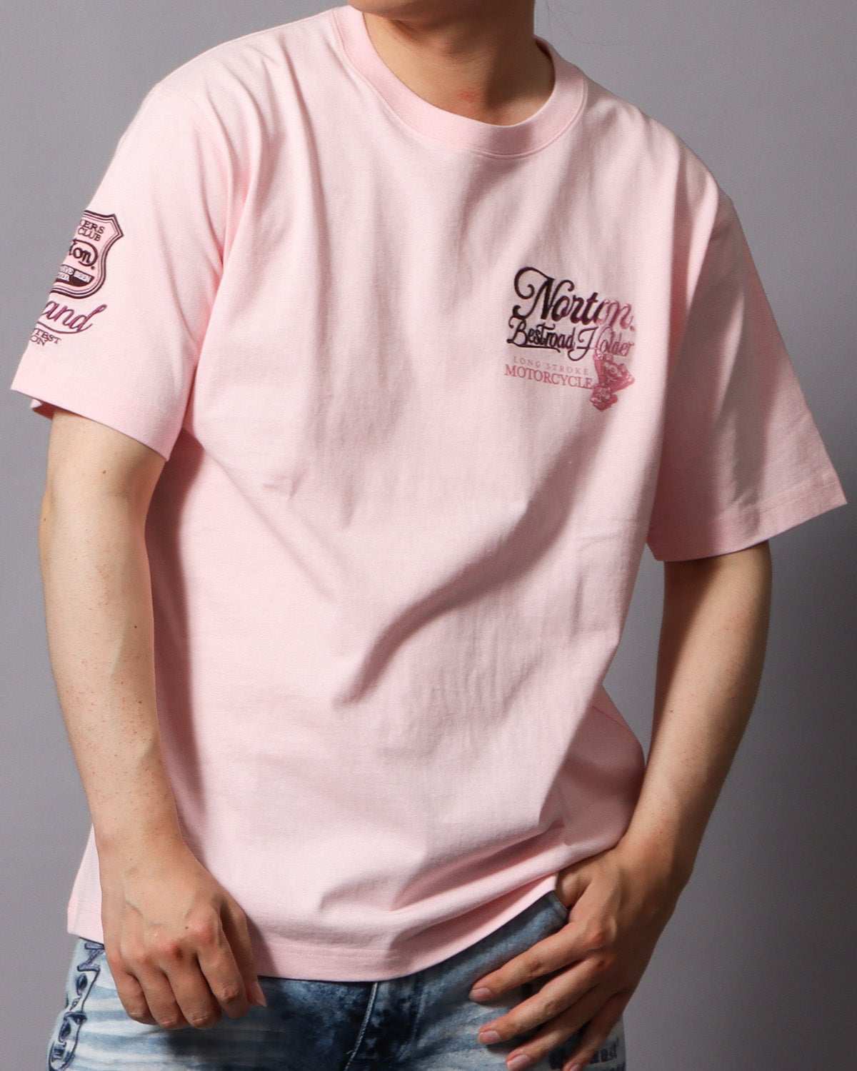 ベビーピンク：178cm/75kg(Lサイズ着用)