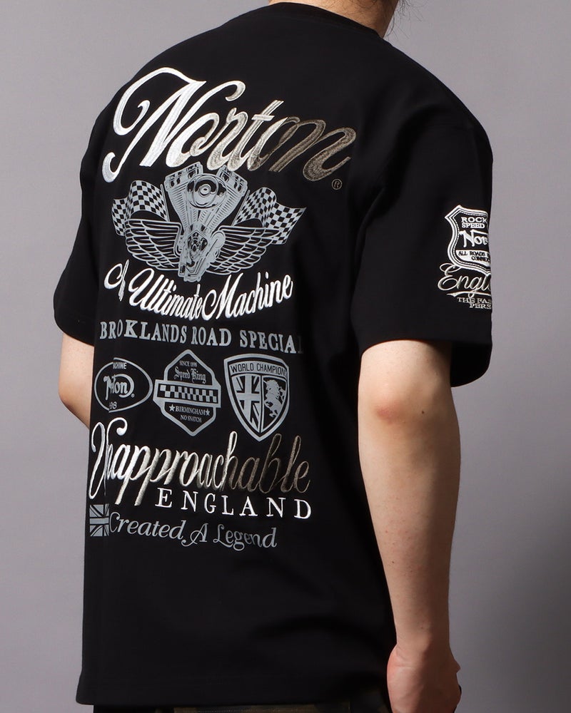 ブラック：178cm/75kg(Lサイズ着用)