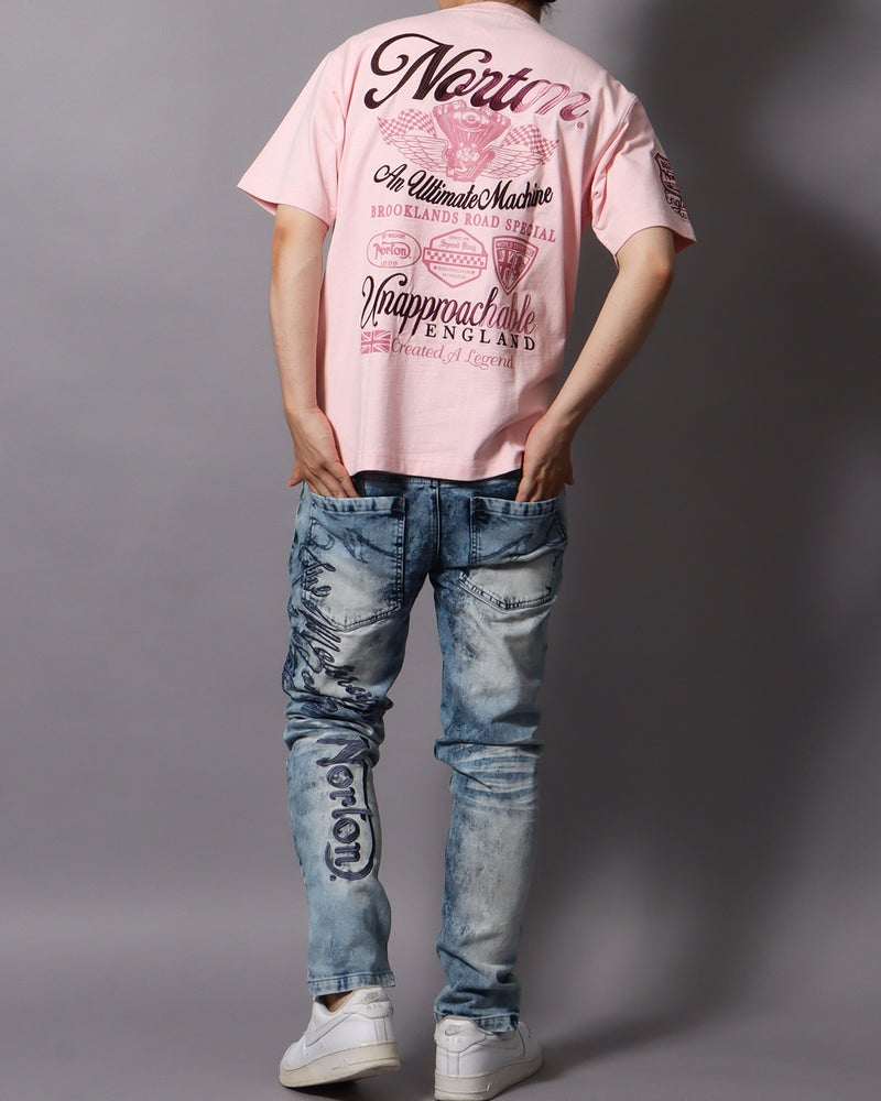 ベビーピンク：178cm/75kg(Lサイズ着用)